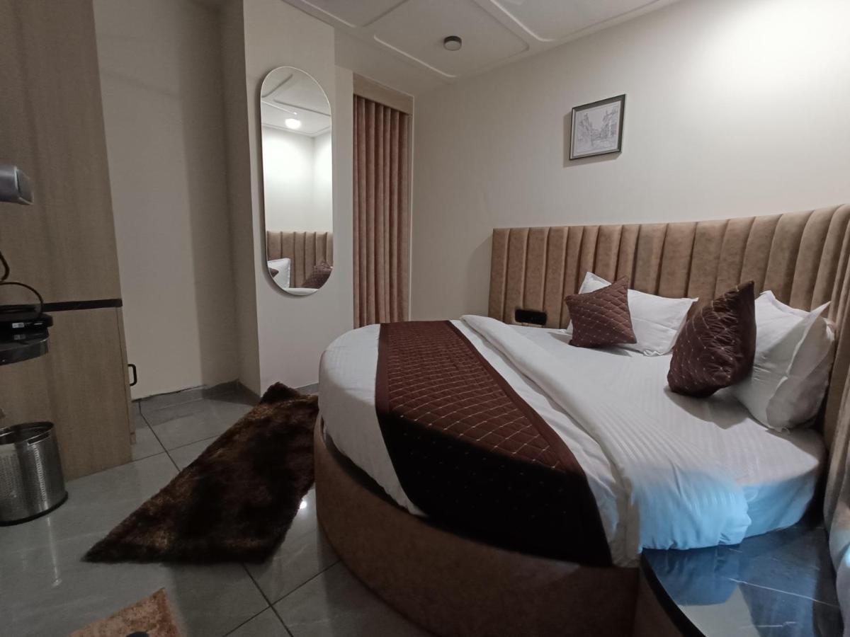 Hotel Asiana Sky Motera Ahmedabad Buitenkant foto