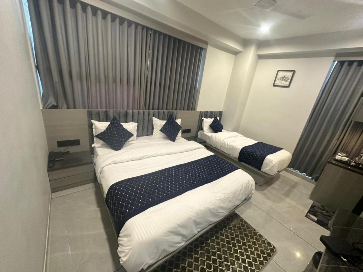 Hotel Asiana Sky Motera Ahmedabad Buitenkant foto